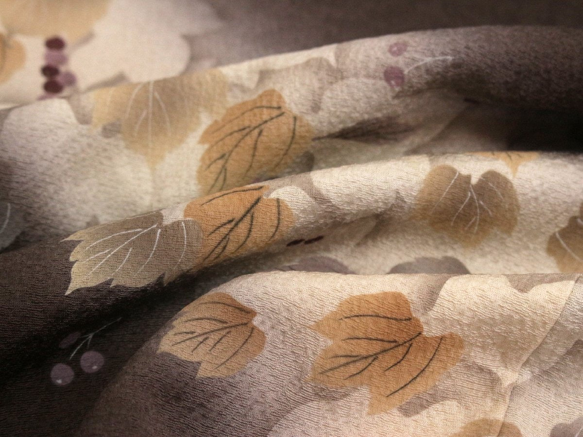 Rank A Japanese Houmongi Kimono, A122