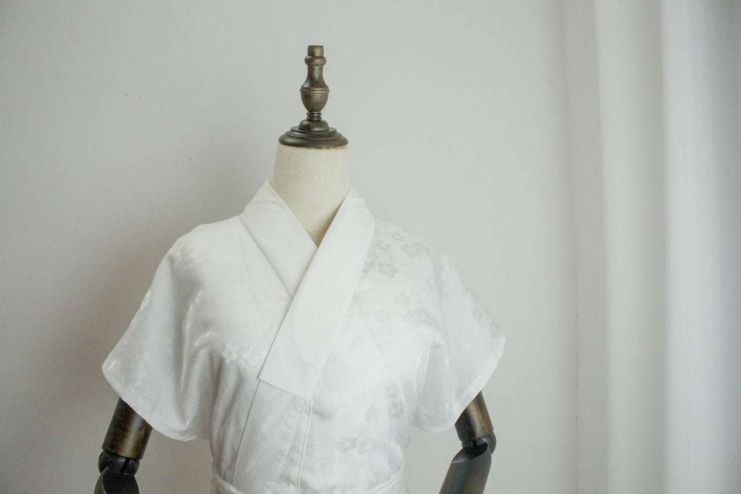 Versatile Juban for Both Furisode & Short Sleeve Kimono