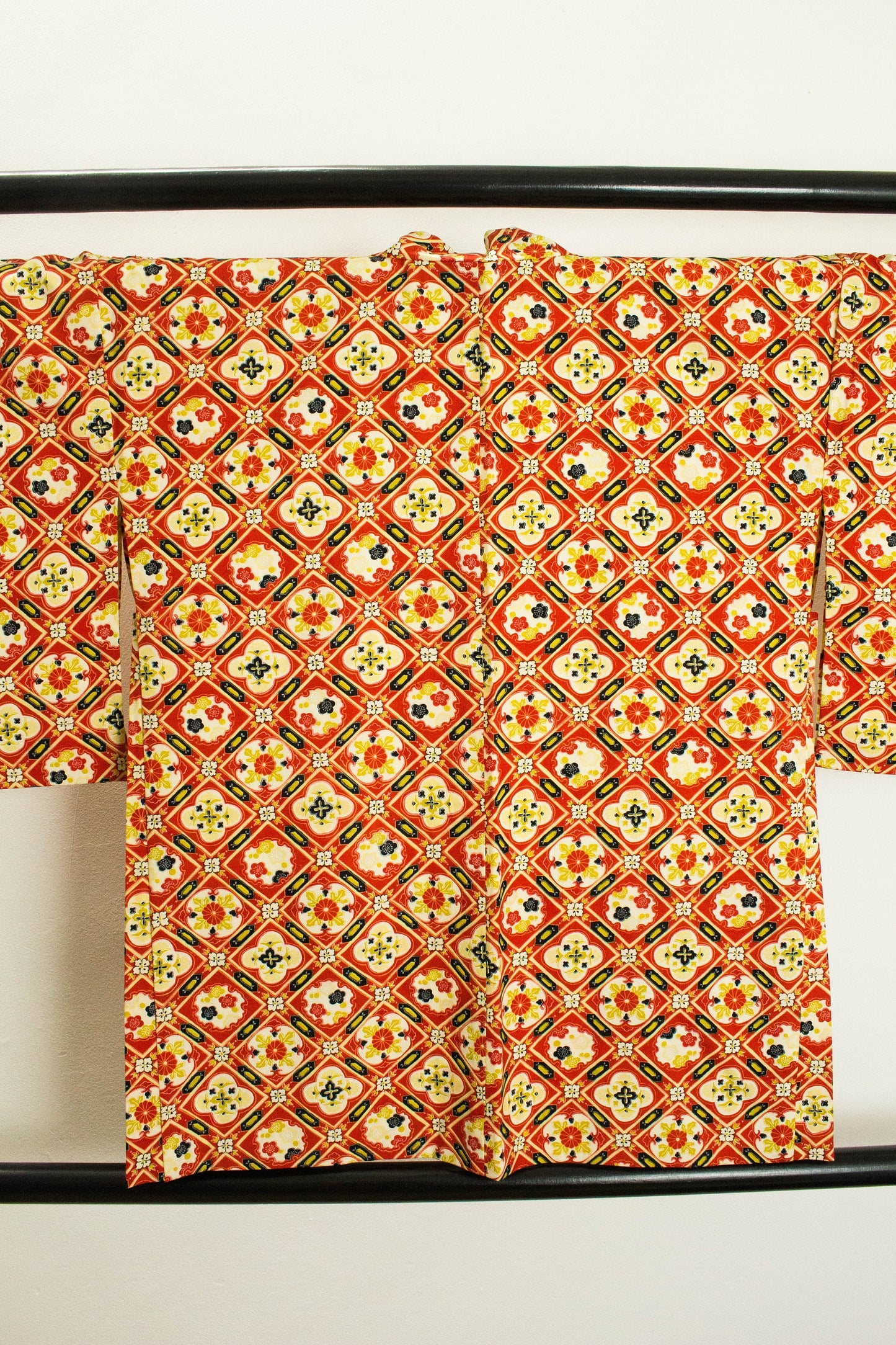 Vintage Japanese Silk Haori Jacket: Floral Print, Rank A+ (HA23)