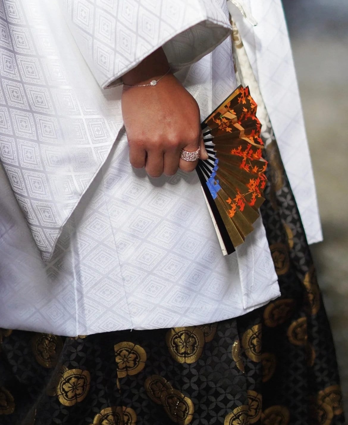 Men's Japanese Traditional Formal Kimono 10PCS Set, 5 Family Crests Kamon, Diamond Pattern (White hakama option)