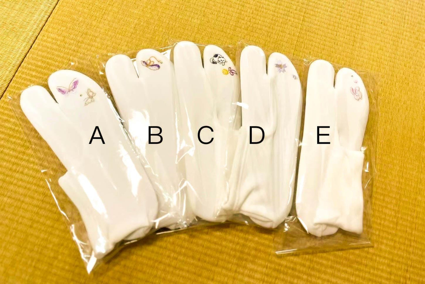 Flexible Tabi Socks, Polyester White Tabi Socks with Embroidery, EU34-35/36-39