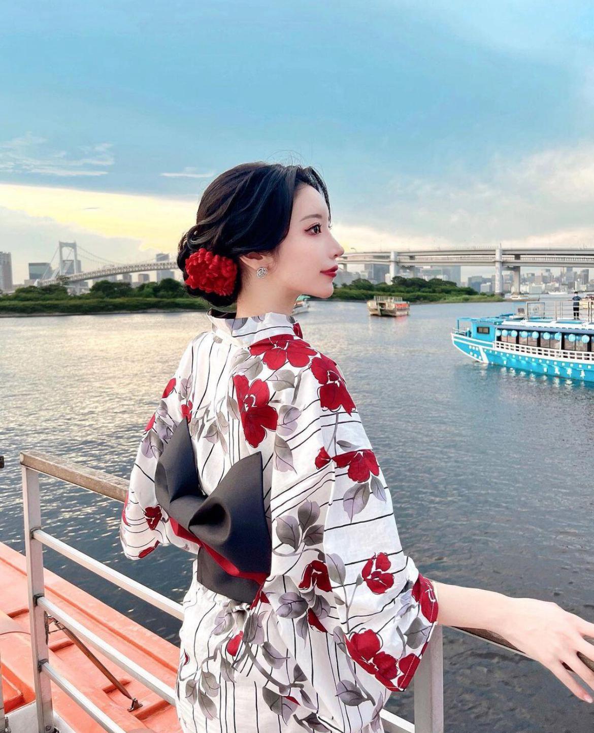 Japanese Floral Yukata Set with Easy Wearing Obi, H0020