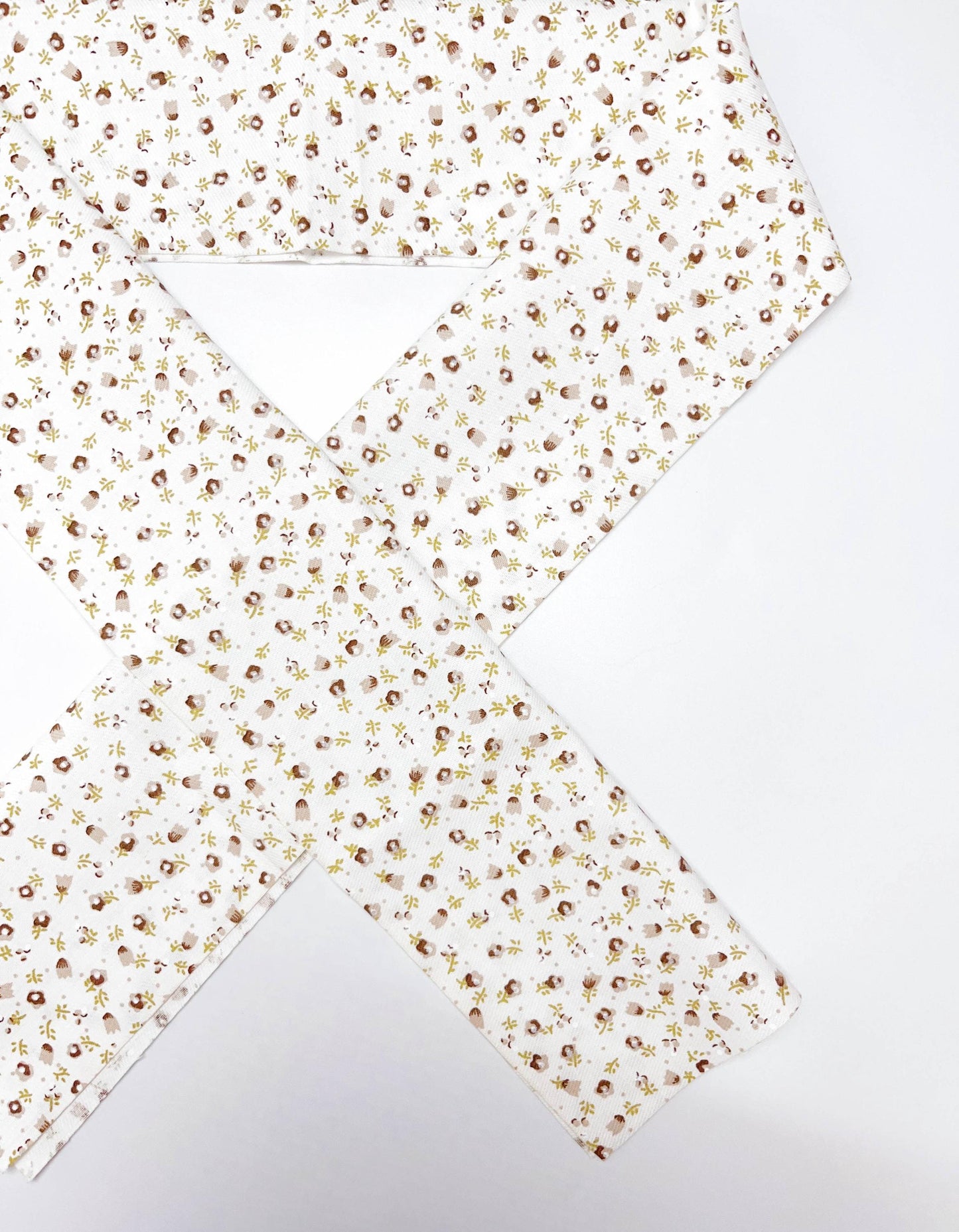 Floral Cotton Han-eri Collar: Kimono Accessory