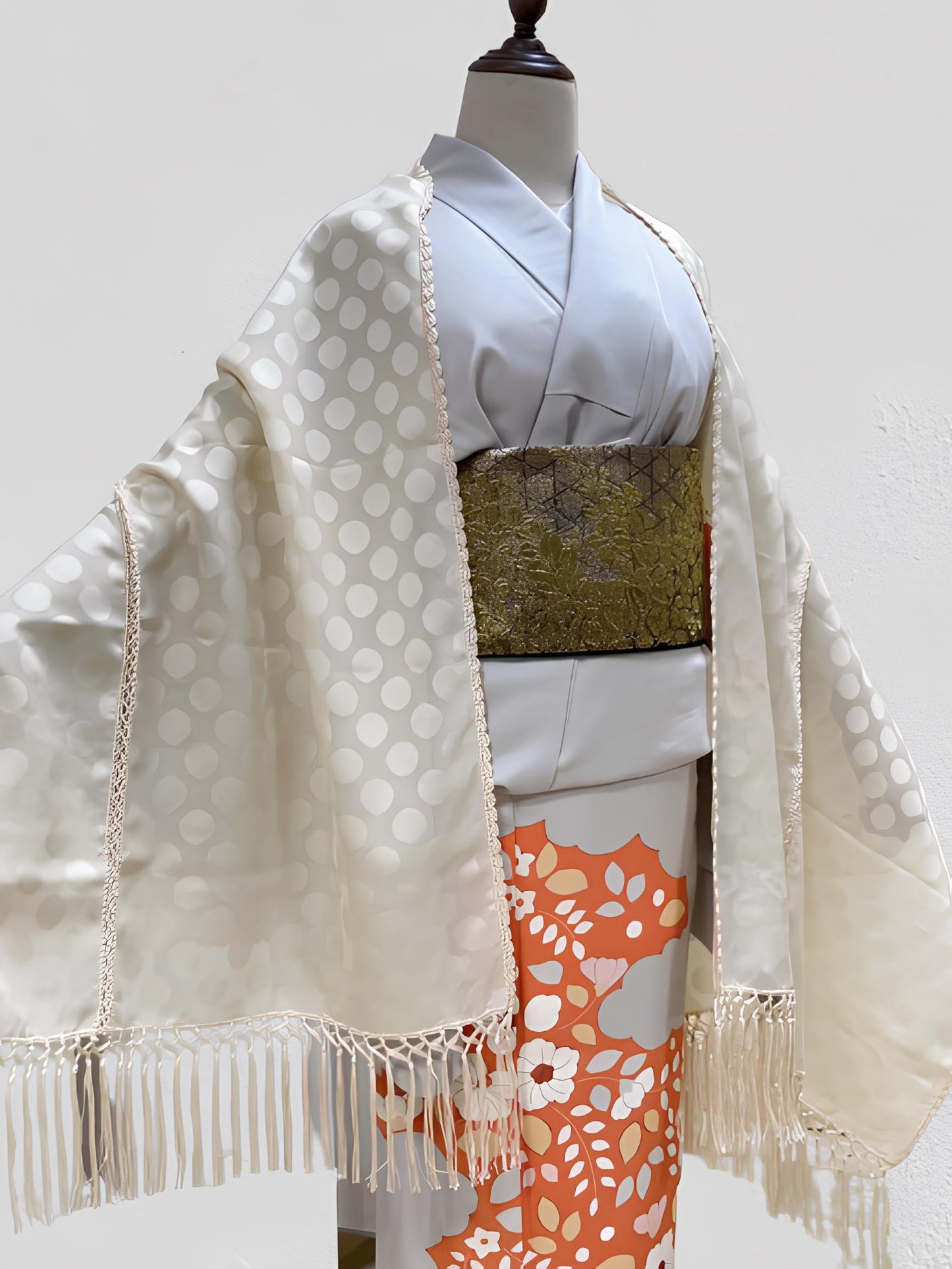 Light Yellow Kimono Shawl: Women's Fringe Outwear, Set 4C