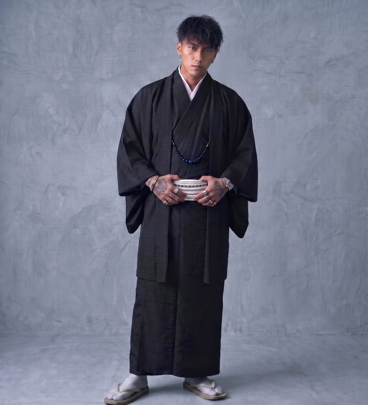 Traditional Men's Black Kimono 4/6/8PCS Set, Custom Kamon Available