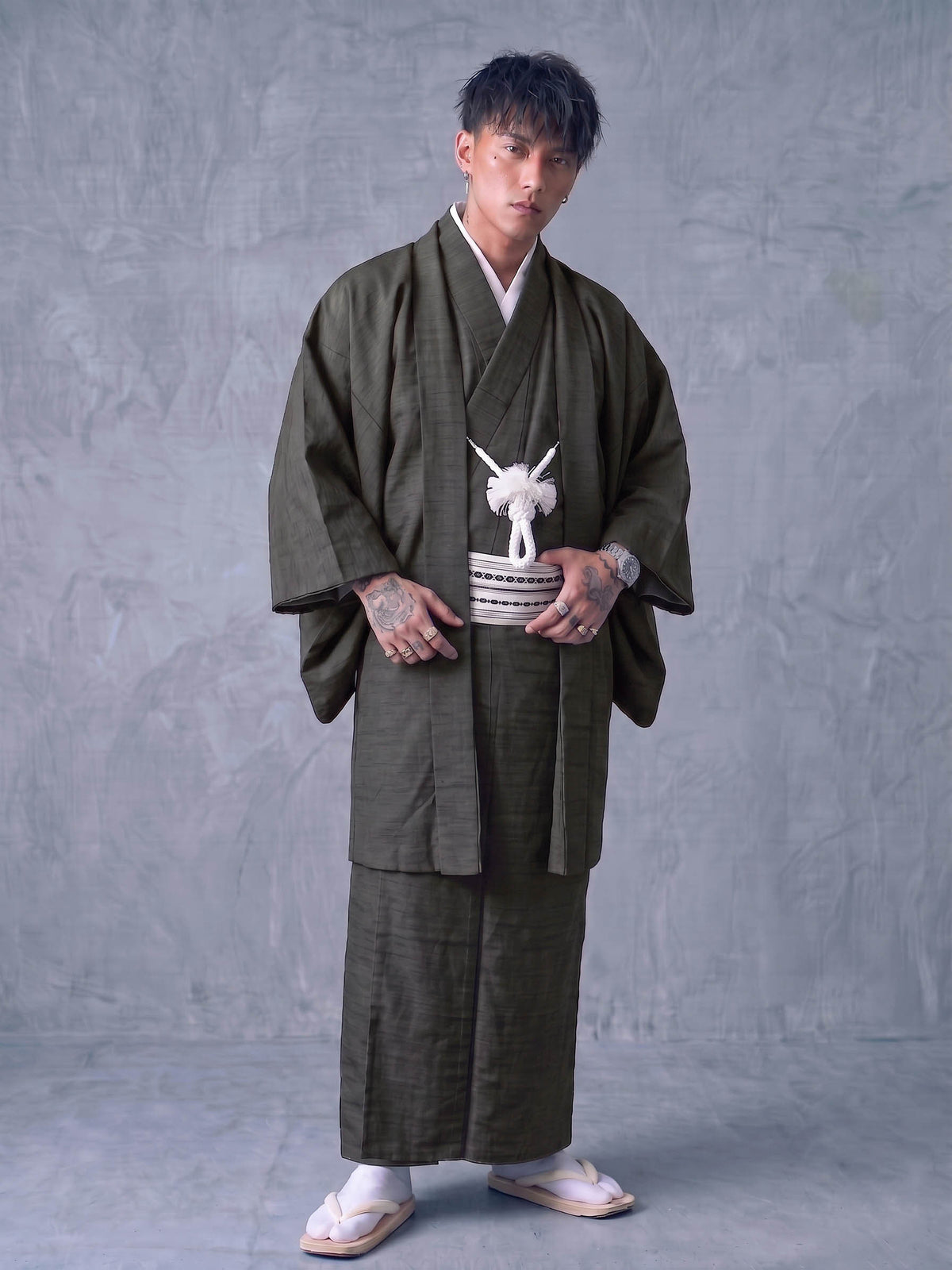 2 Colors Japanese Men's Kimono 4/6/8PCS Gift Set, Custom Kamon Available