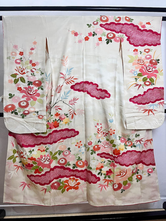 Rank B+ Vintage Silk Kimono, A105