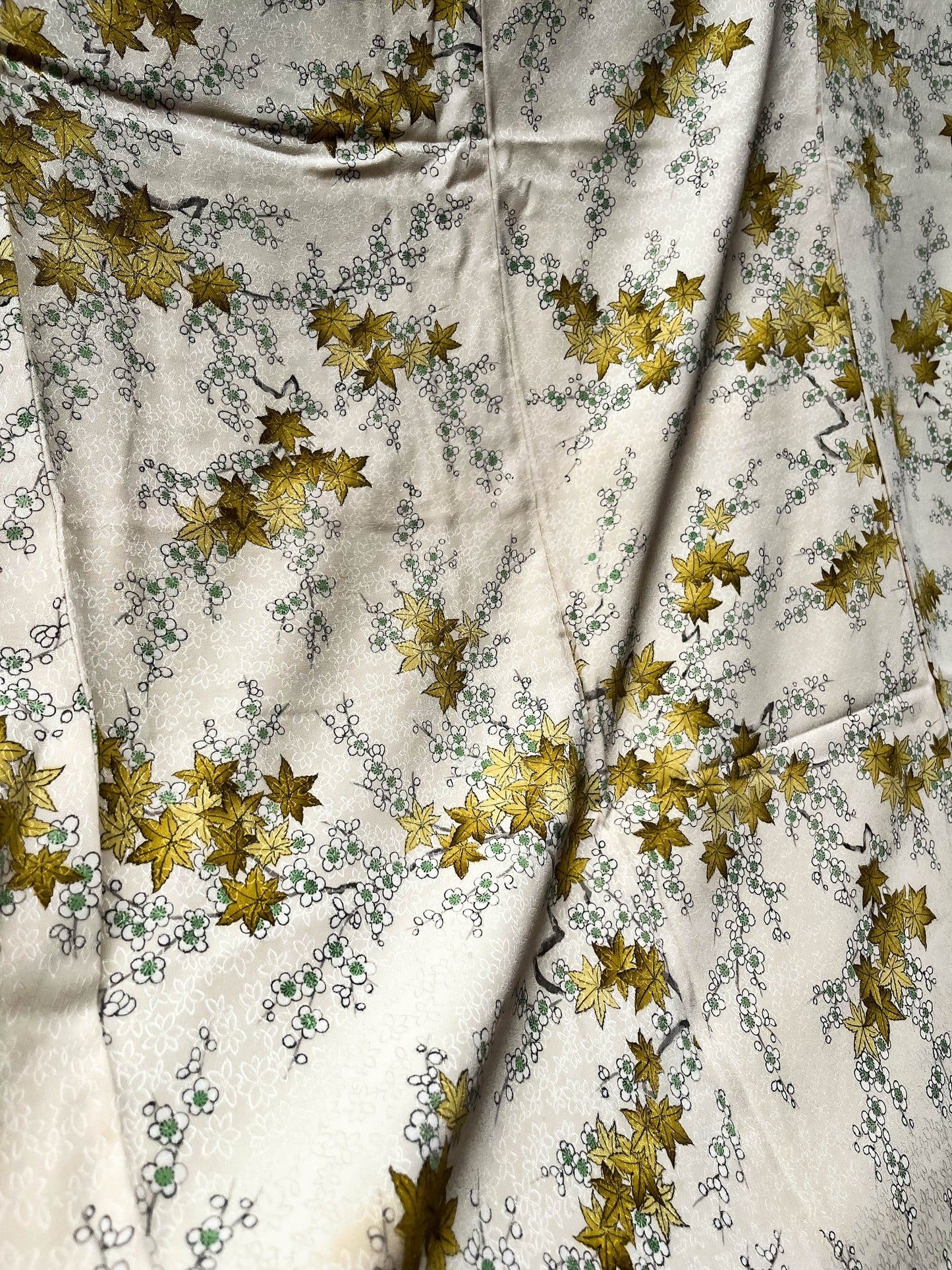 Rank A+ Japanese Vintage Komon Kimono Women, Silk kimono, Late Autumn Leaf, A93