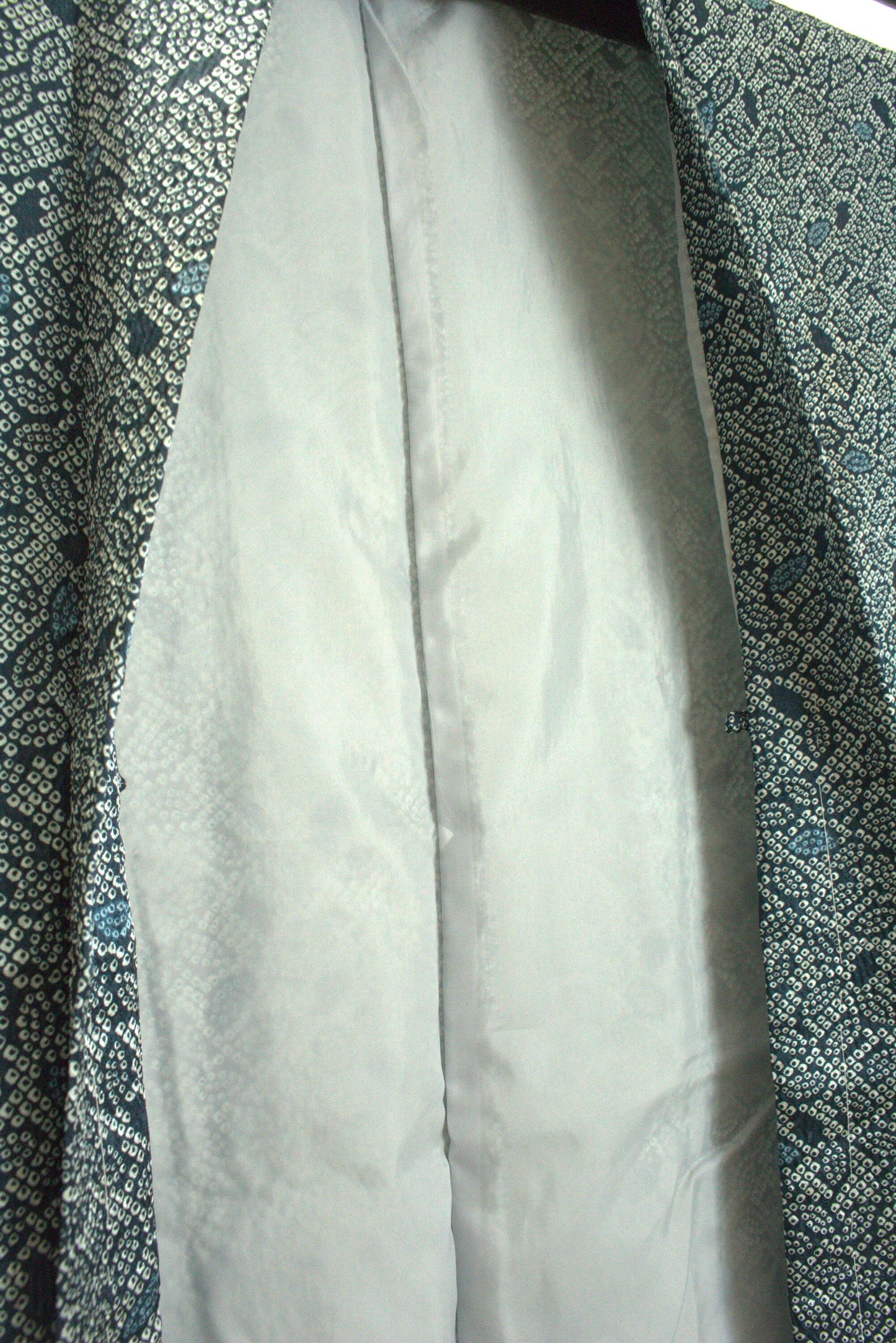 Rank S Vintage Japanese Silk Haori: Abstract Leaf Pattern (HA36)