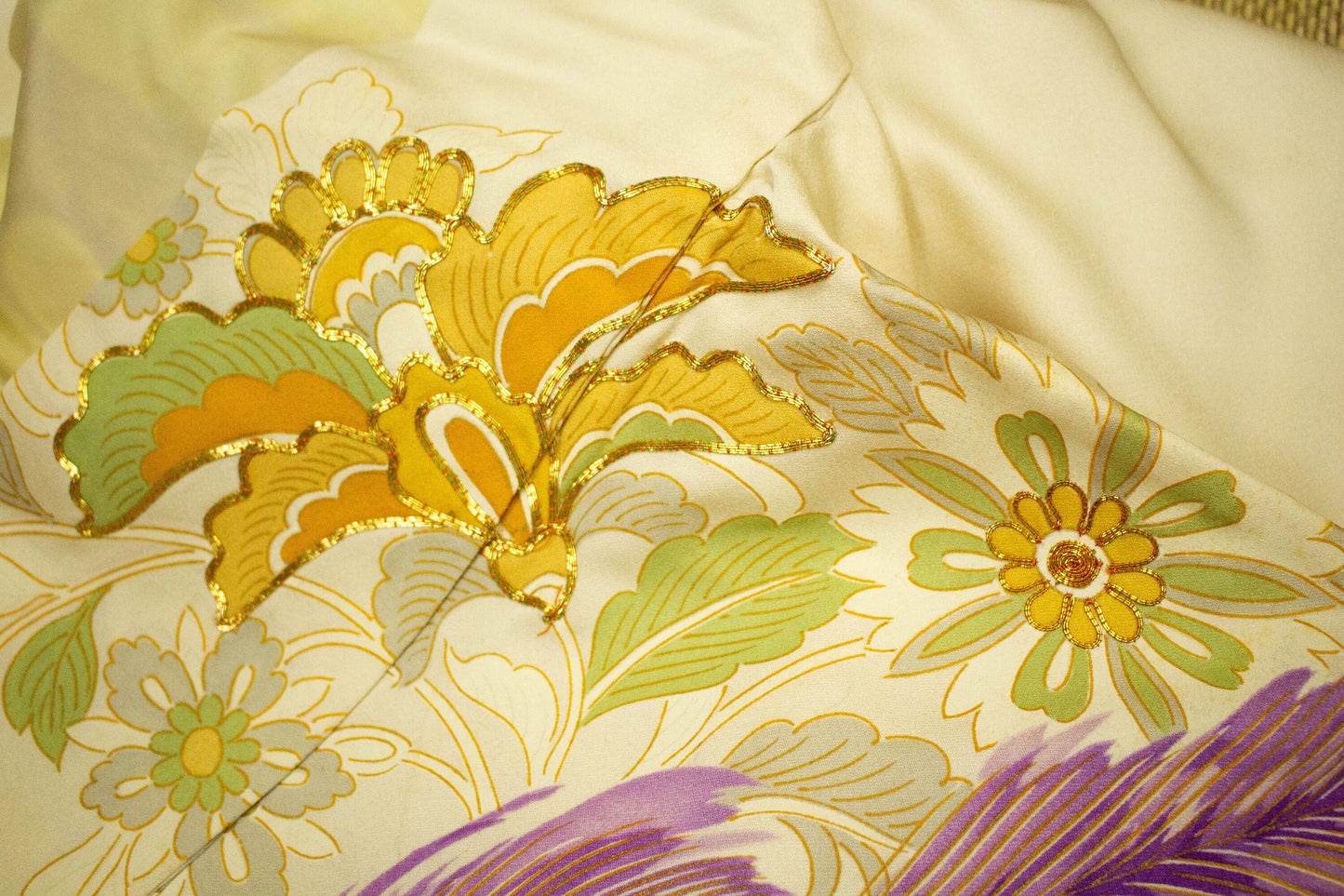 Vintage Silk Furisode Kimono: Peacock Pattern, Formal Kimono, Rank A- (A106)