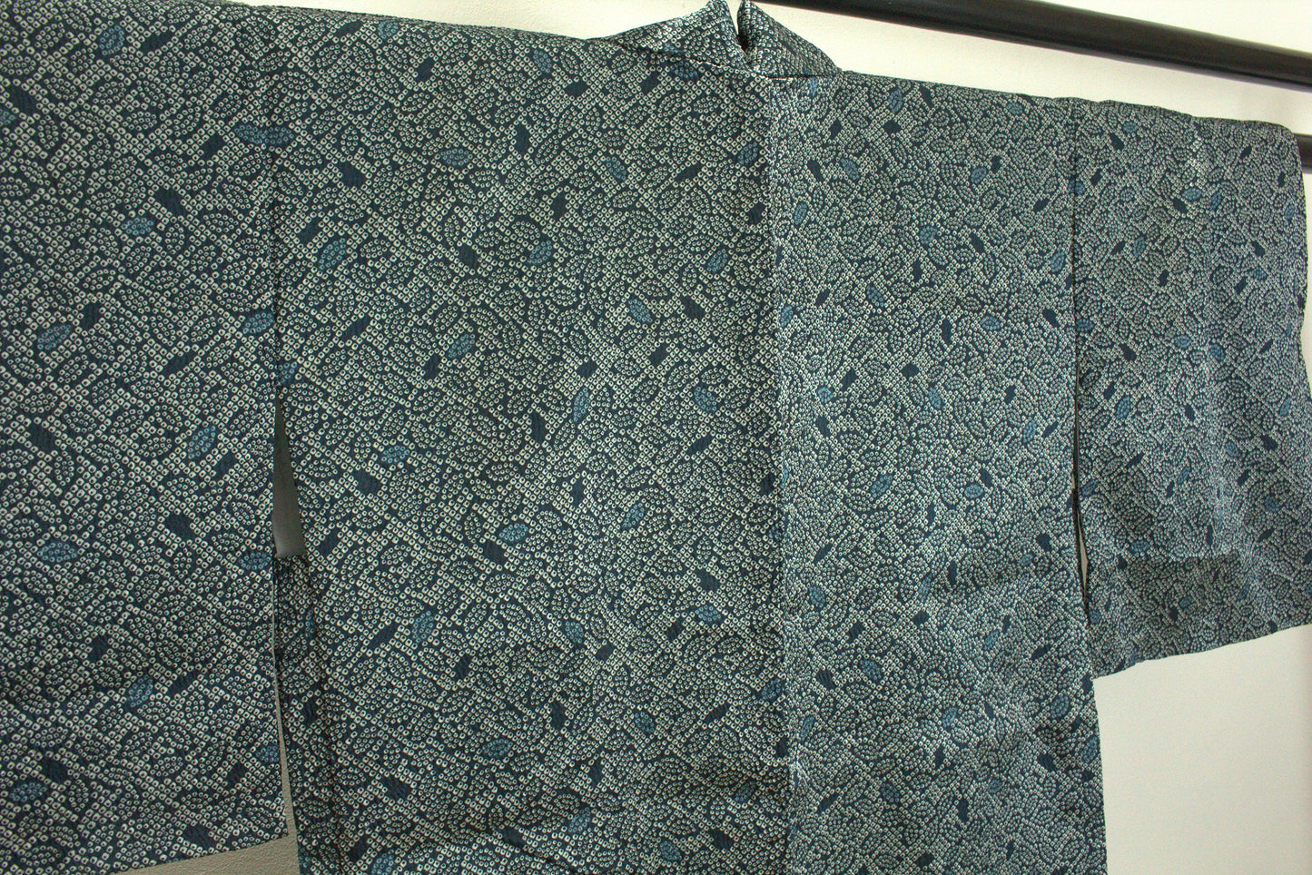 Rank S Vintage Japanese Silk Haori: Abstract Leaf Pattern (HA36)