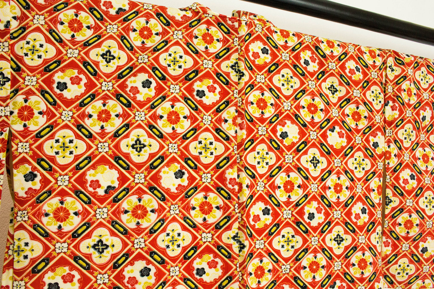 Vintage Japanese Silk Haori Jacket: Floral Print, Rank A+ (HA23)