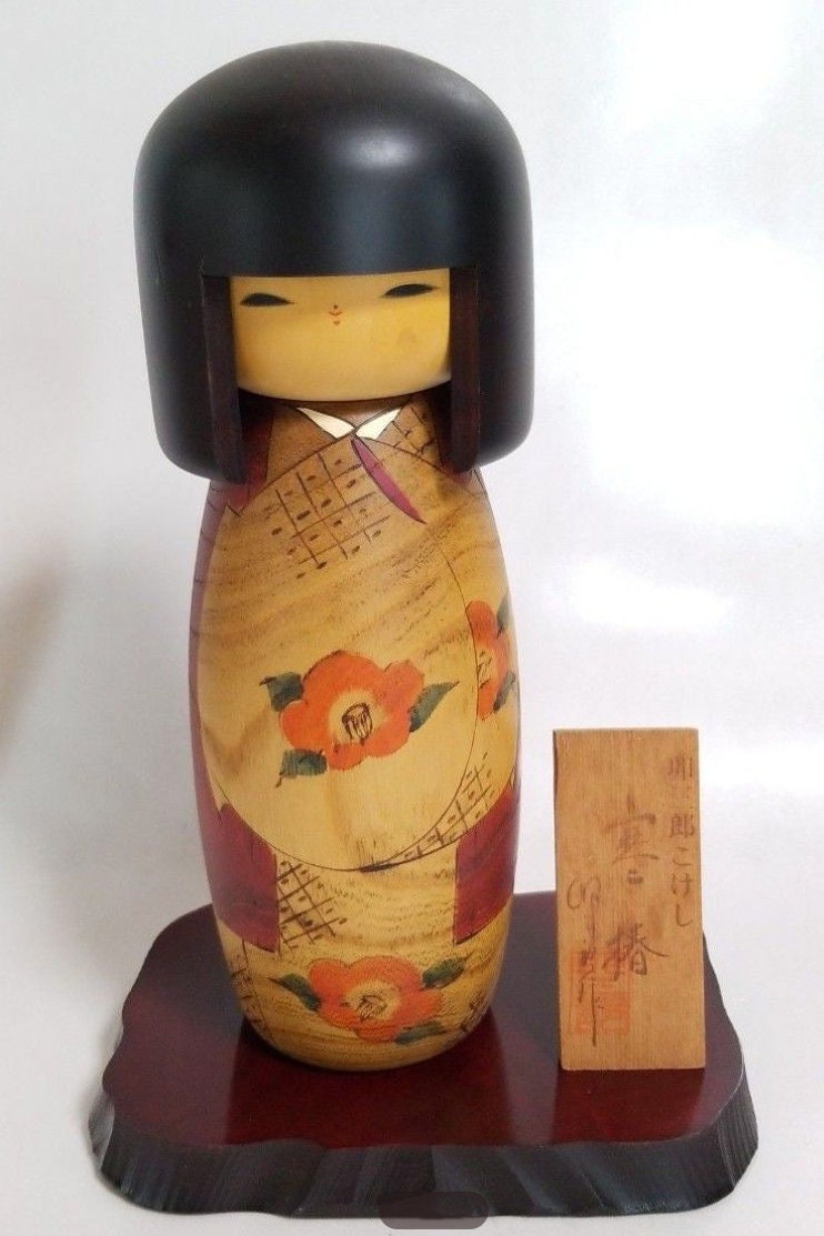 Usaburo Kokeshi Doll Set: 'Camellia in Winter' & 'Lake Towada'
