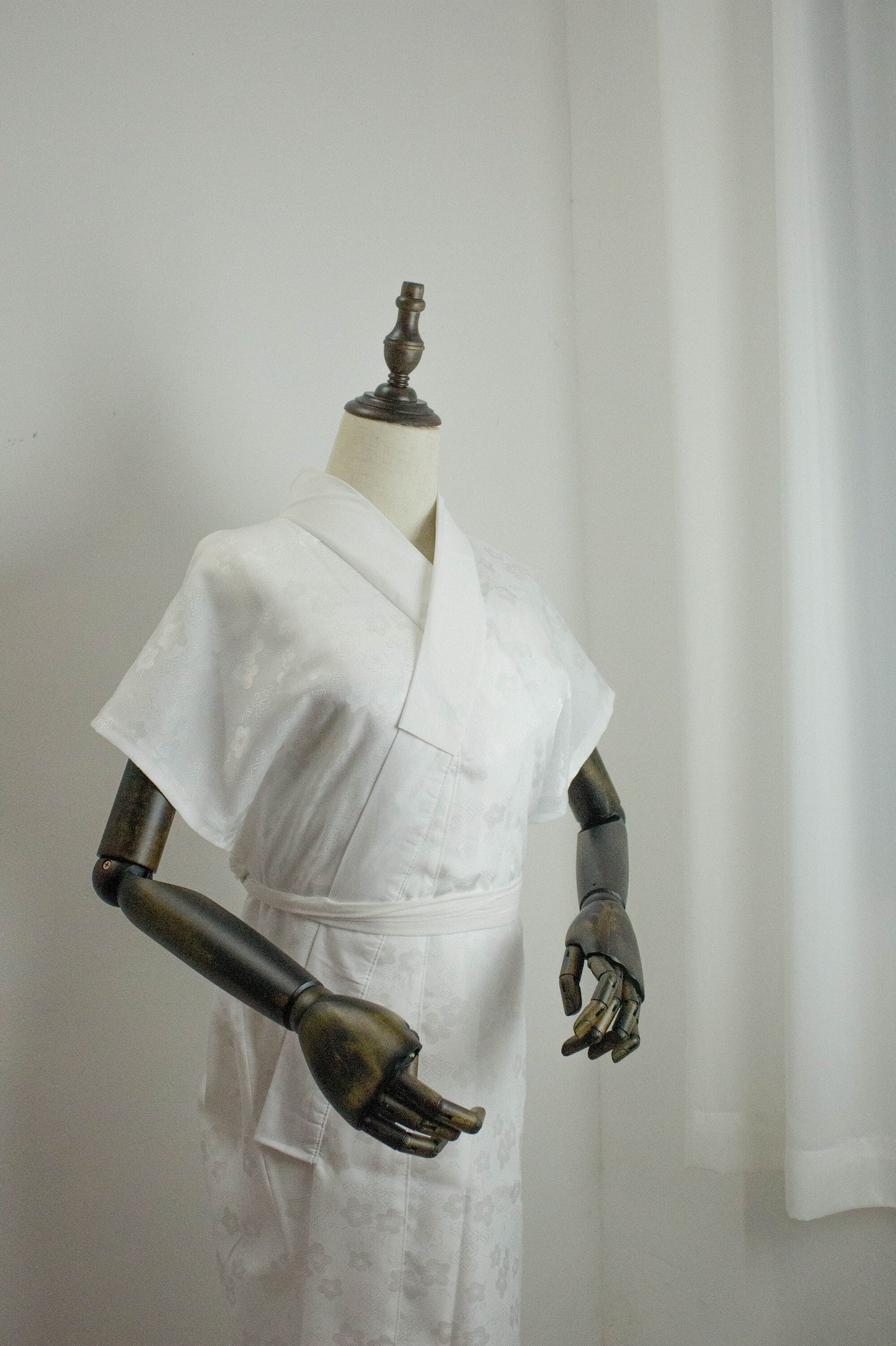 Versatile Juban for Both Furisode & Short Sleeve Kimono, with Collar Stiffener Erishin, Koshi Himo, Kimono Undergarment/Underwear Gift Set