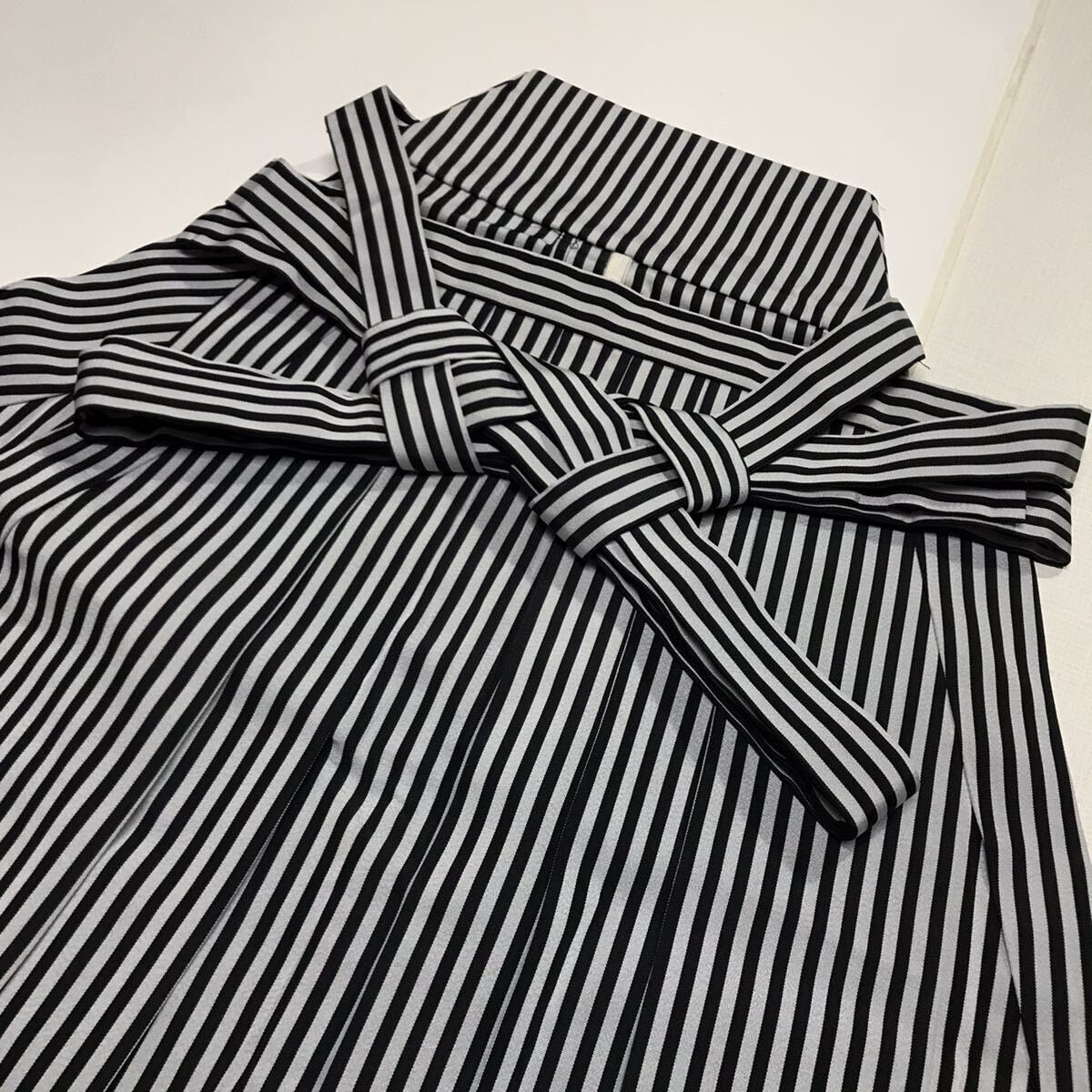 Japanese Men's Black Stripe Hakama, Koshi Himo, Tabi Socks: Kimono Pants Gift Set, Ceremonial Wear