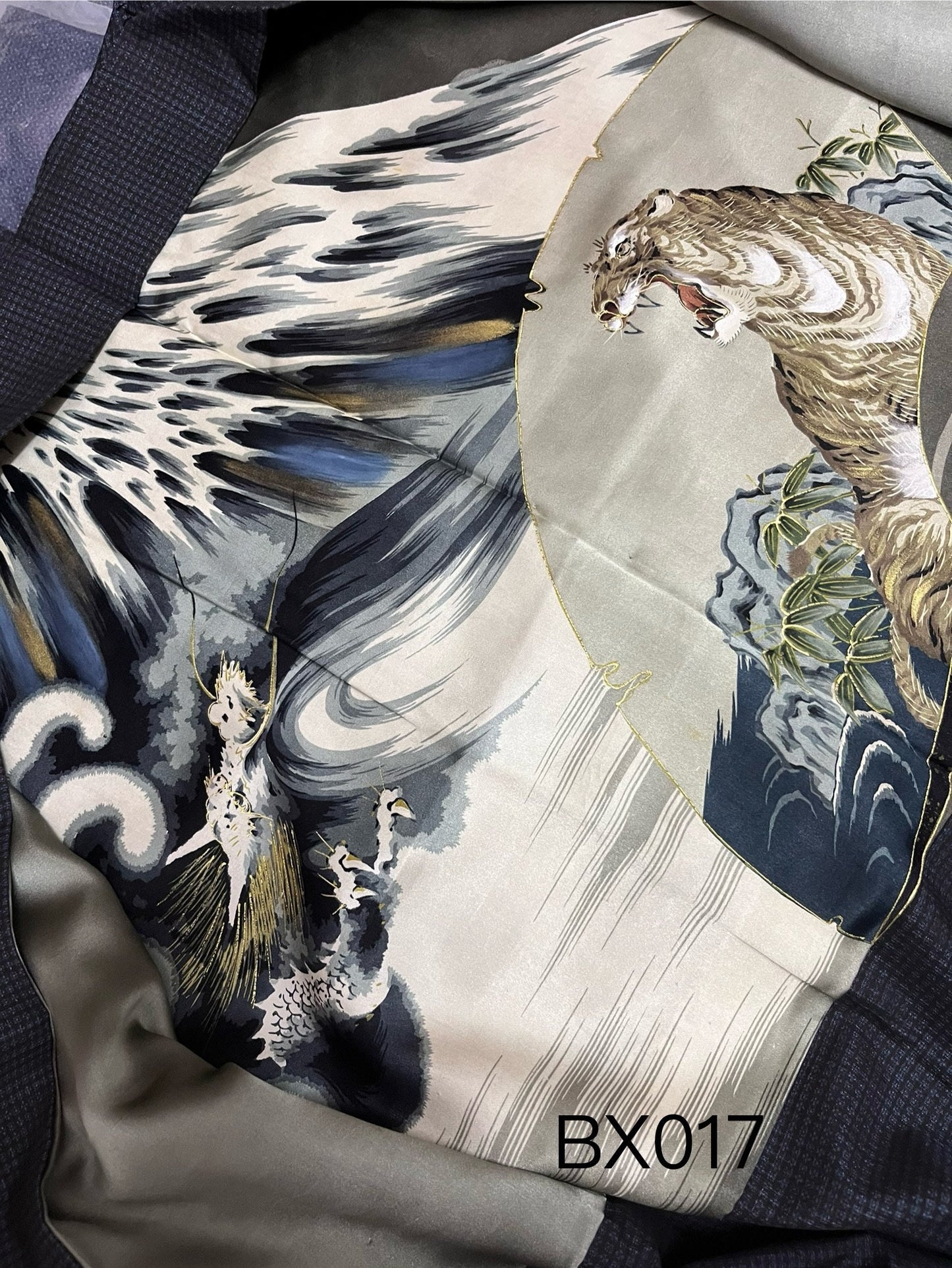 Vintage Silk Japanese Haori: Black & Charcoal Gray, Tsumugi Style, Rank A+