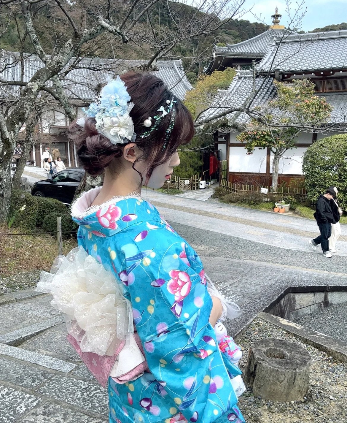 Tulip Komon Kimono, Floral Blue Kimono