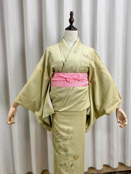 Rank A+ Vintage Silk Tsukesage Kimono, A55