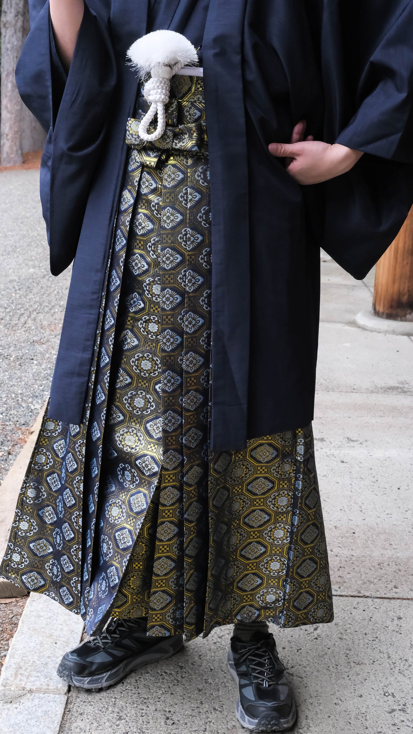 Men's Kimono 3PCS Set: Nagagi, Obi & Haori Jacket - Custom Kamon (Family Crest)