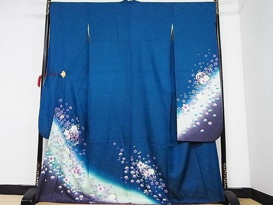 Rank A+ Vintage Furisode Kimono/ Sliver Threads Shining Effect