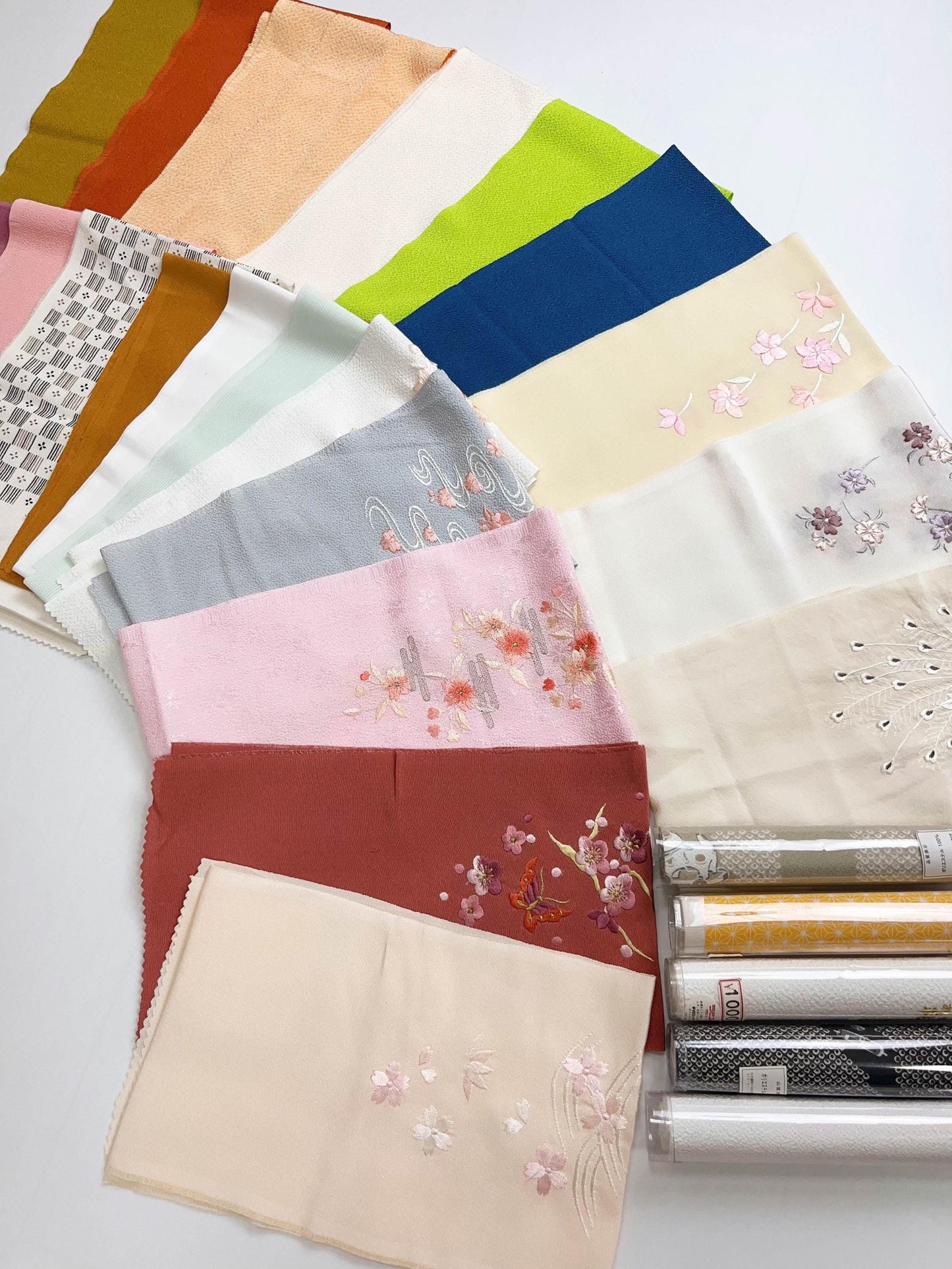 Japanese Floral Han-eri Collar: Kimono Juban Eri, H03