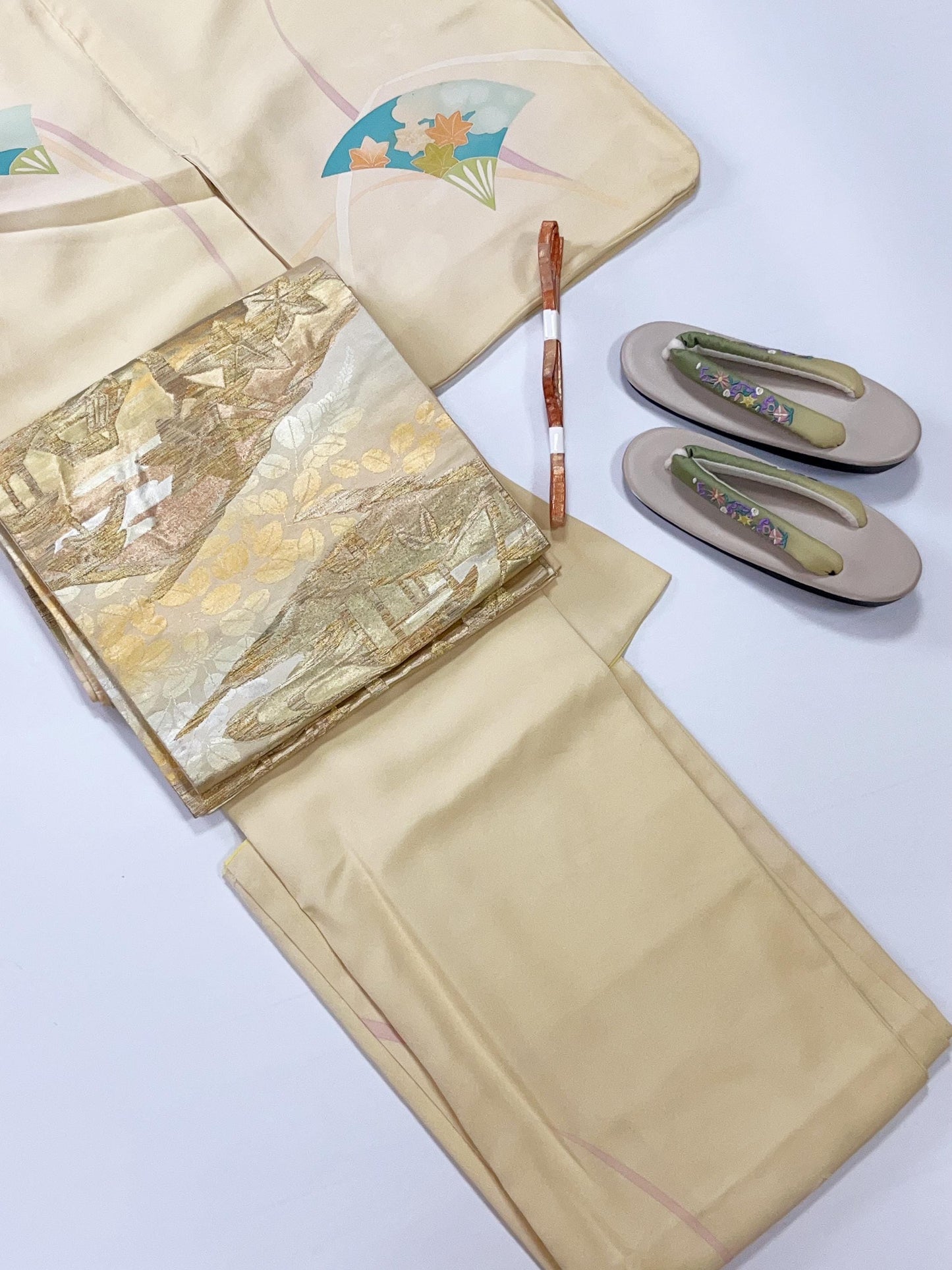 Vintage Silk Tsukesage Kimono: Japanese Traditional Pattern (A114)