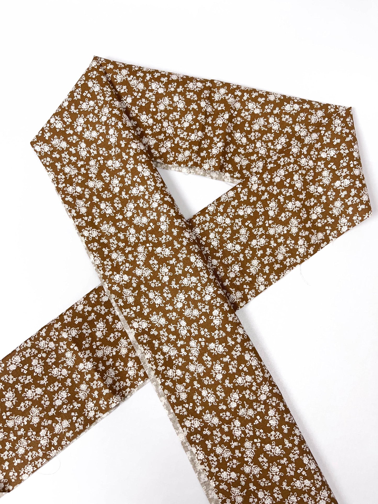 Brown Floral Cotton Han-eri: Kimono Collar Accessory