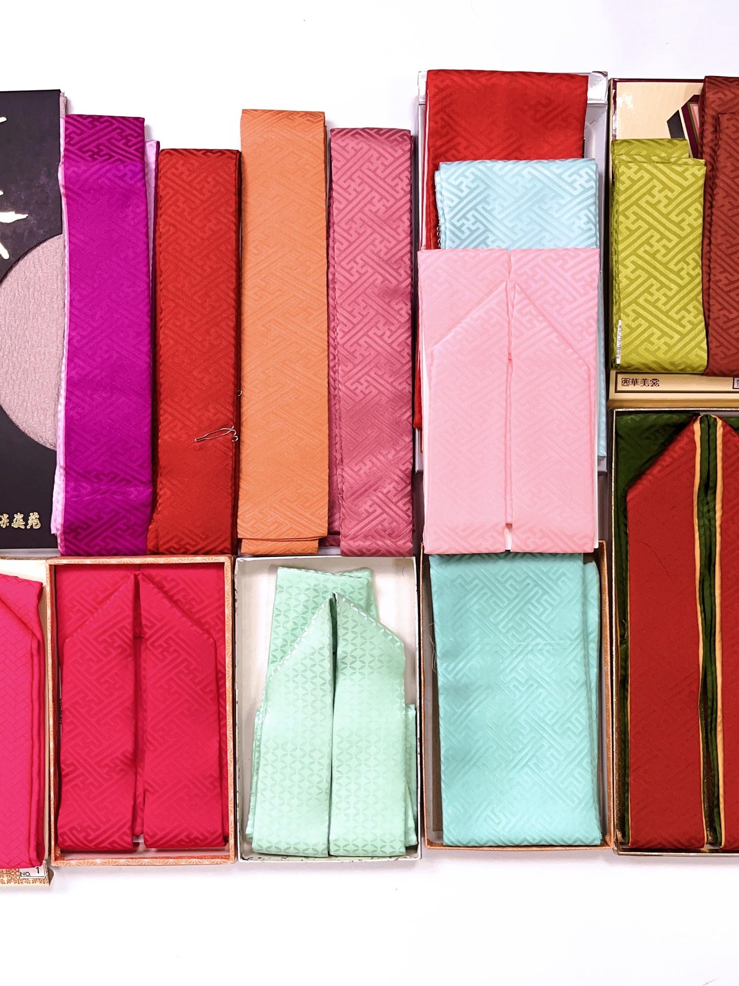 Kasane Eri Kimono Collar: Dateeri Juban Eri (H06)