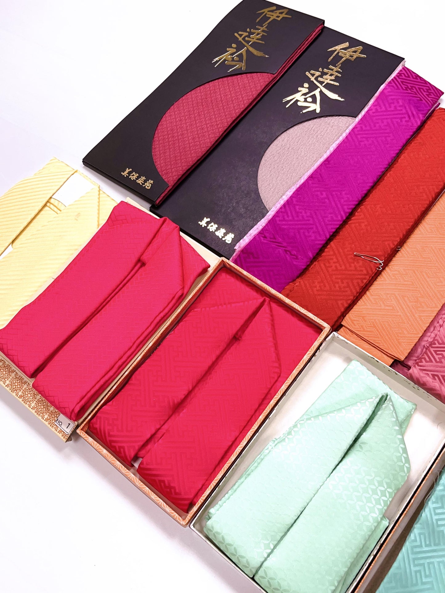 Kasane Eri Kimono Collar: Dateeri Juban Eri (H06)