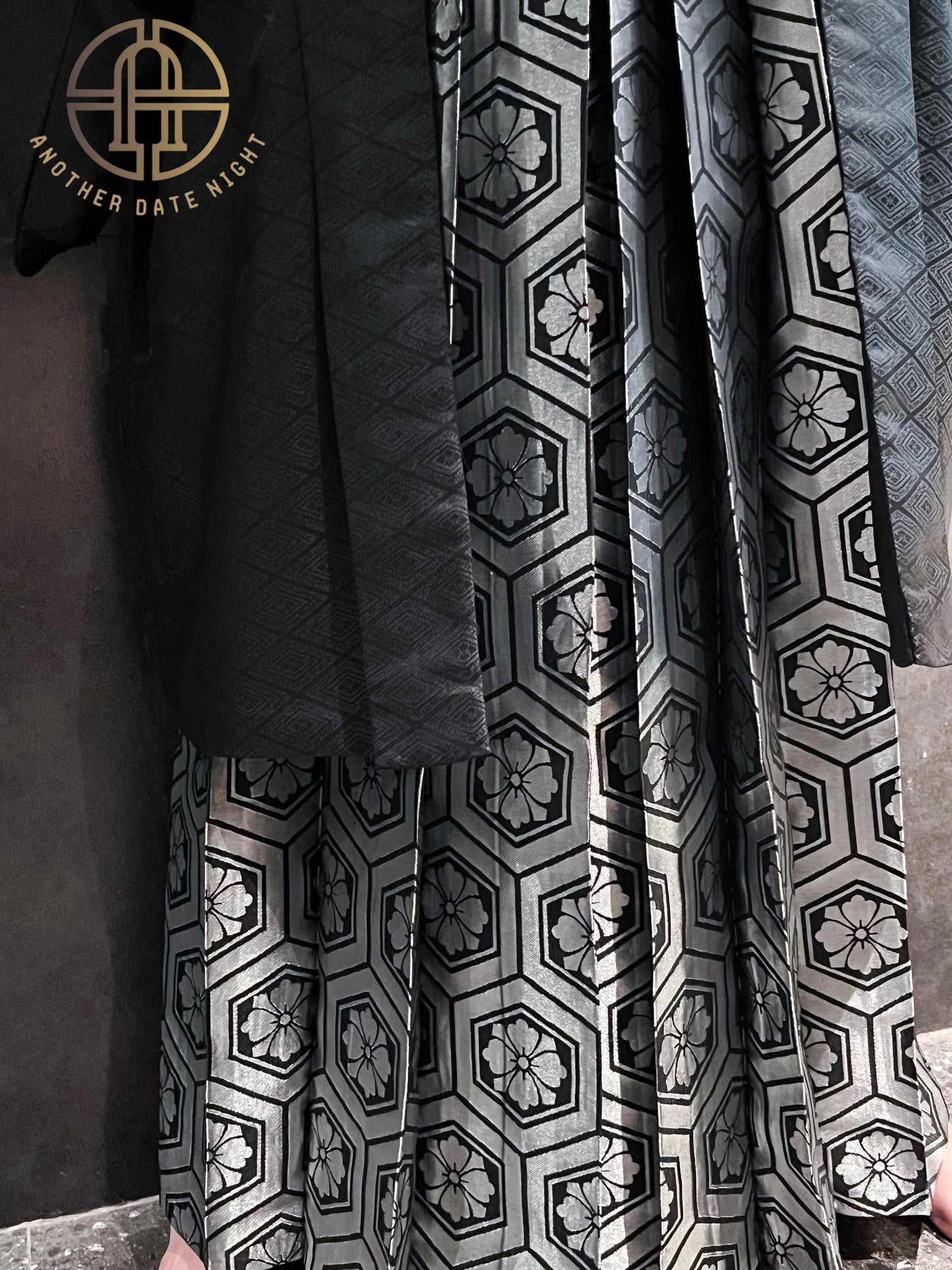 Silver Hakama Pants: Men's Japanese Kimono - Traditional Formal Wear