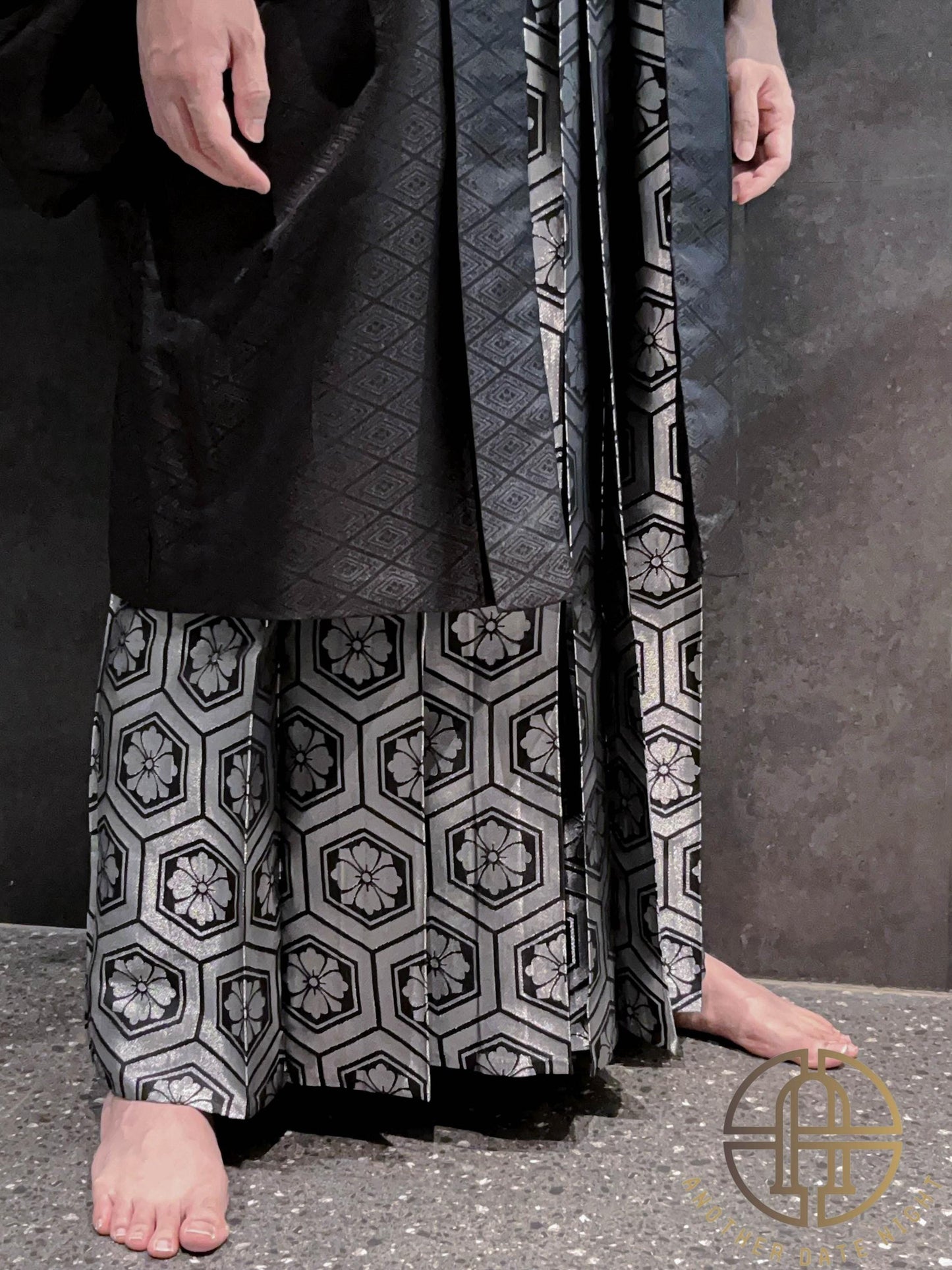 Silver Hakama Pants: Men's Japanese Kimono - Traditional Formal Wear