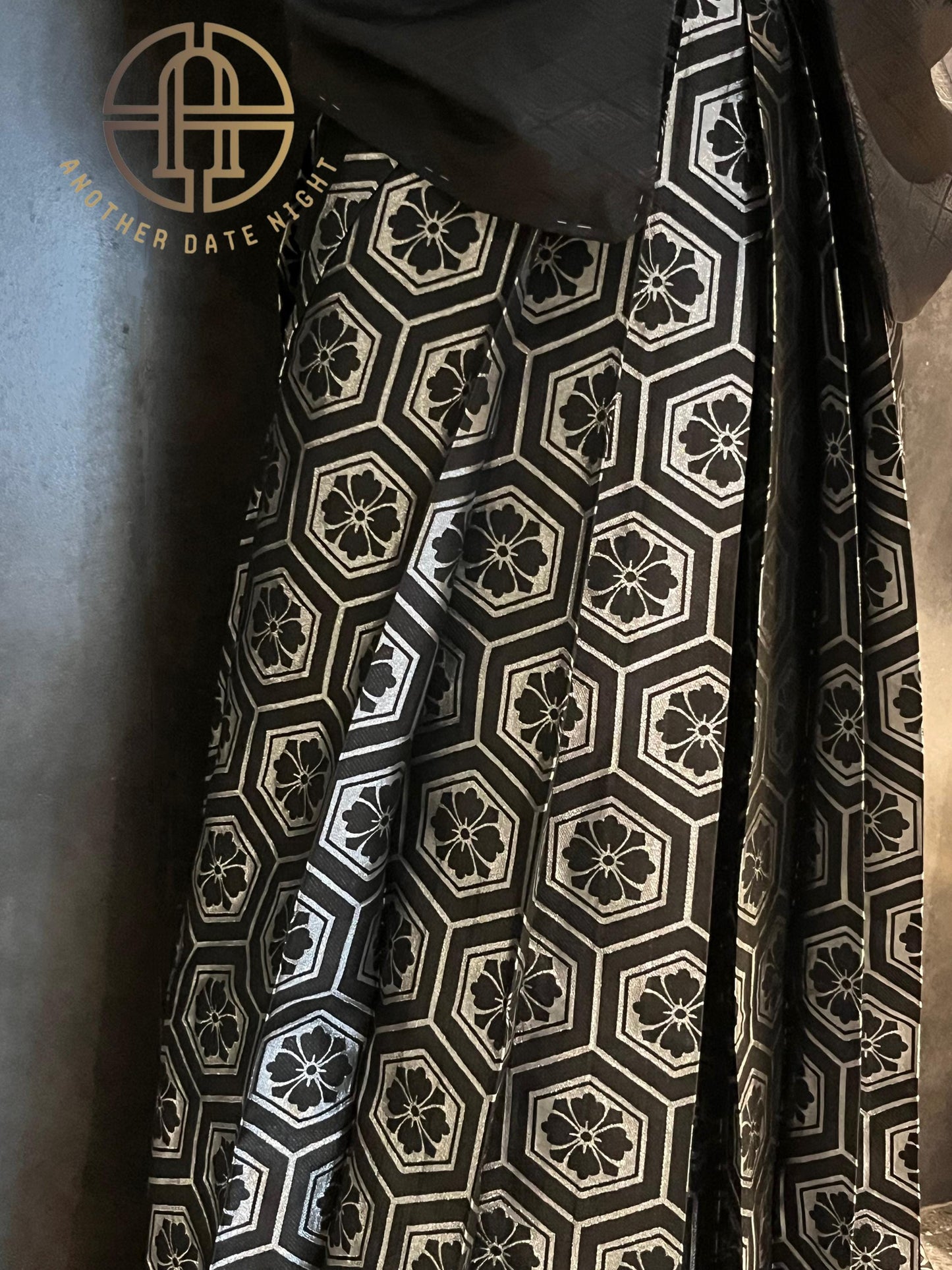 Men's Silver Hakama Pants: Traditional Japanese Kimono