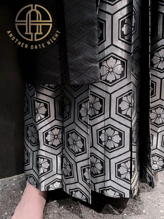Silver Hakama Pants: Men's Japanese Kimono - Traditional Formal Wear