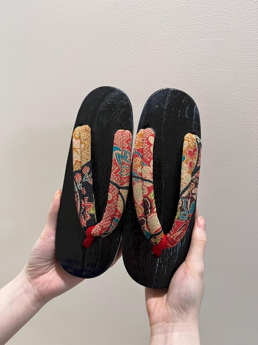 Women Geta Sandals, Japanese Traditional Wooden Shoes, Uchiwa Fan: Women Yukata Accessory Gift Set