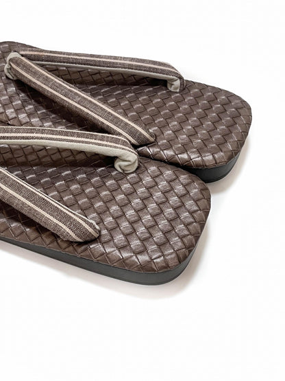 Japanese Setta Sandals (Cool Greyish Brown), Haori Himo, Shingen bag: Men's Smart Casual Kimono/Yukata Accessory Gift Set