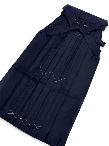 Hakama 3PCS Gift Set, Navy Blue Traditional Hakama Skirt, Koshi Himo, Floral Hair Accessory