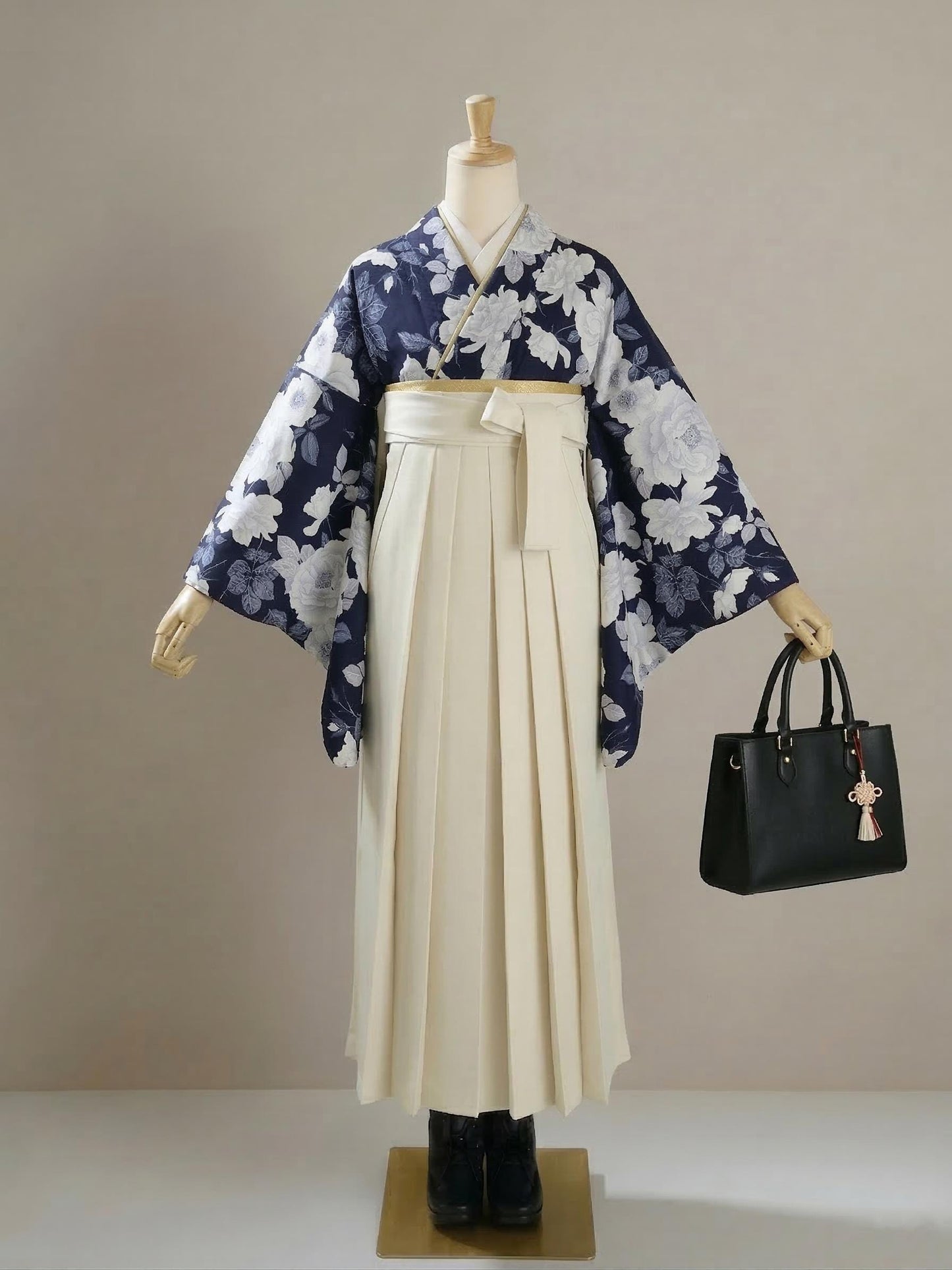 Hakama 3PCS Gift Set, Creamy White Traditional Hakama Skirt with Embrodiery, Koshi Himo, Floral Hair Accessory