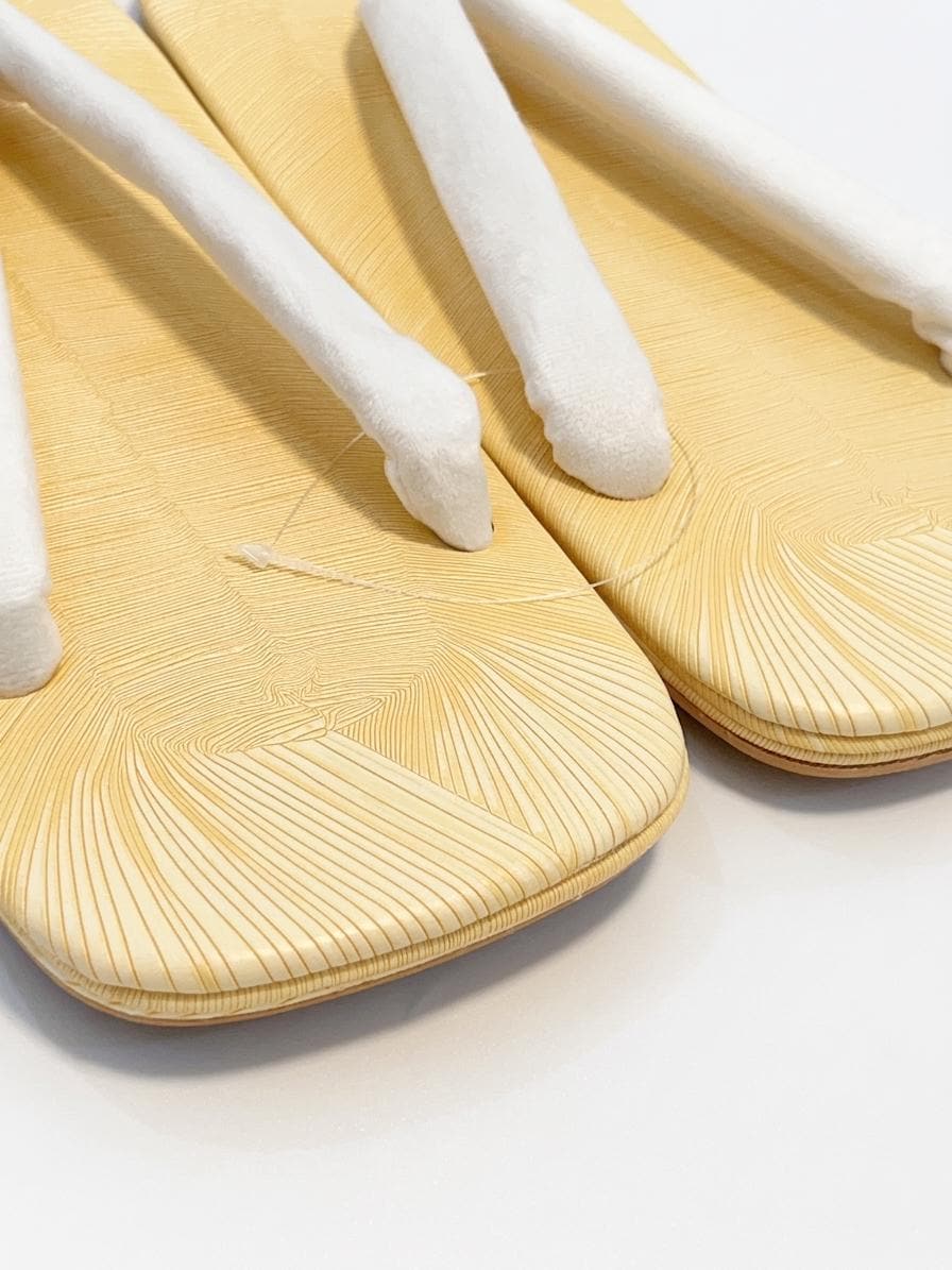 Men's White Straps Setta, Kimono Sandals, EU 39-49, with Tabi Socks and Kinchaku Bag, Men's Kimono Accessory Gift Set