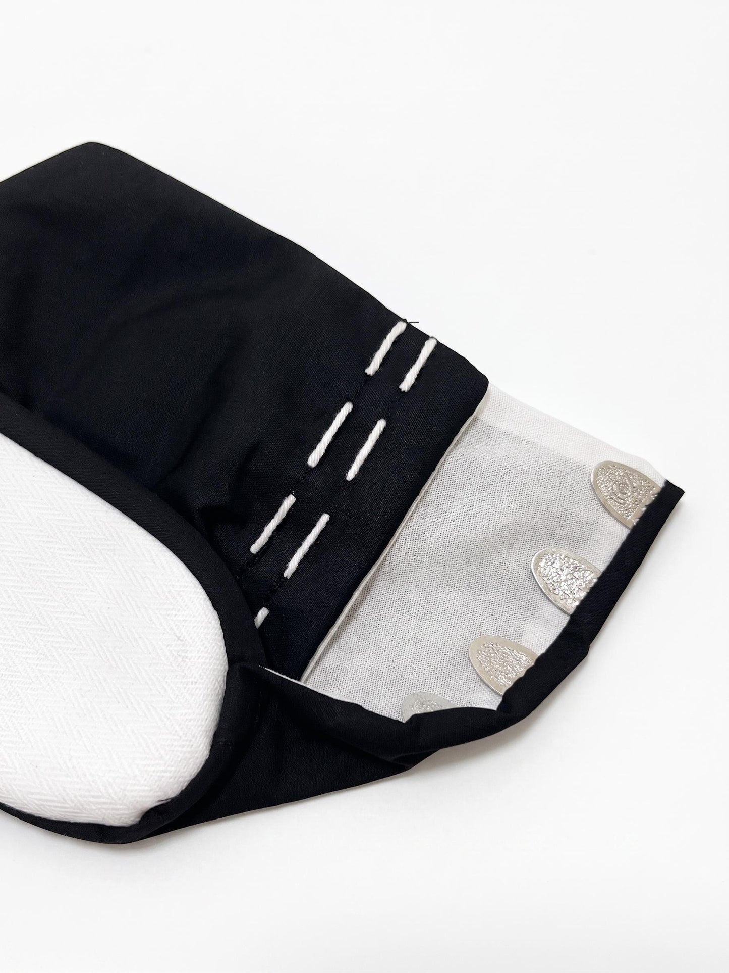 Men's White Straps Setta, Kimono Sandals, EU 39-49, with Tabi Socks and Kinchaku Bag, Men's Kimono Accessory Gift Set