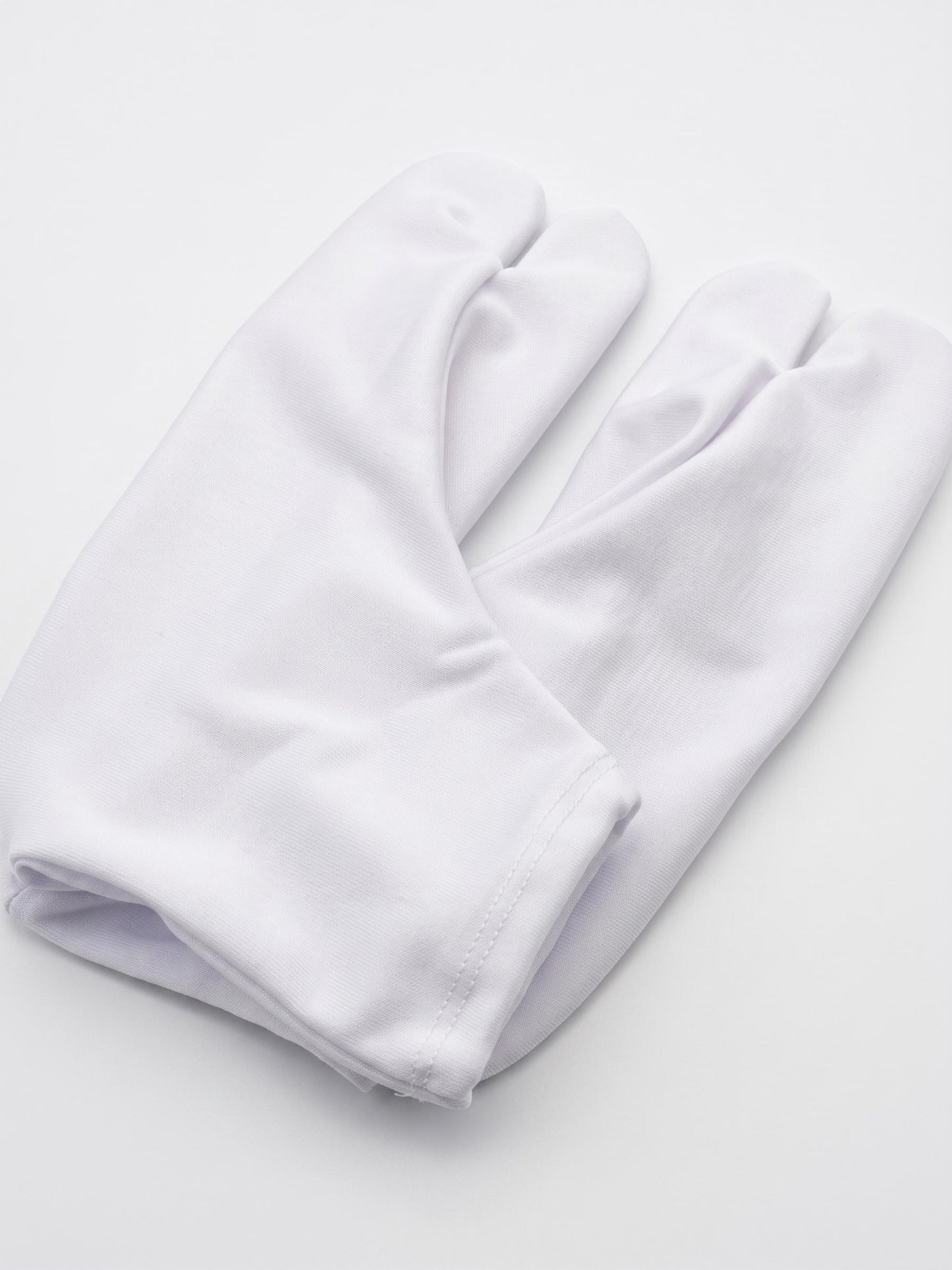 Unisex Tabi Socks (White/ Black): Traditional Japanese Split-Toe Kimono Socks (EU32-EU46), with Drawstring Bag, Tabi Gift Set