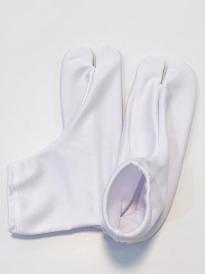 Unisex Tabi Socks (White/ Black): Traditional Japanese Split-Toe Kimono Socks (EU32-EU46), with Drawstring Bag, Tabi Gift Set