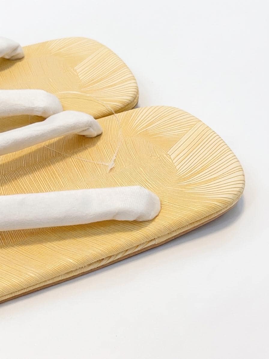 Men's White Straps Setta, Kimono Sandals, EU 39-49, with Tabi Socks and Kinchaku Bag, Men's Kimono Accessory Gift Set