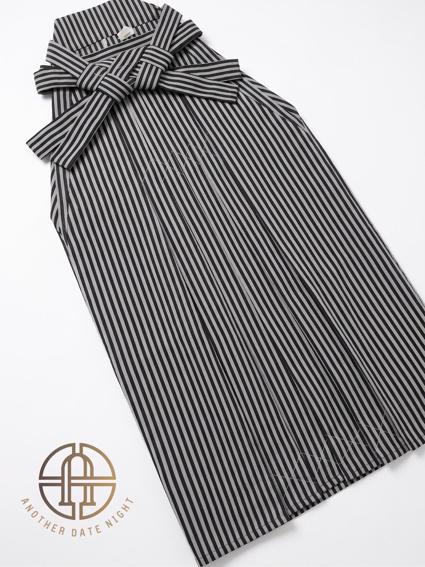 Japanese Men's Black Stripe Hakama, Koshi Himo, Tabi Socks: Kimono Pants Gift Set, Ceremonial Wear