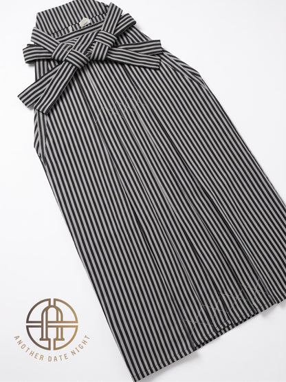 Japanese Men's Black Stripe Hakama, Koshi Himo, Tabi Socks: Kimono Pants Gift Set, Ceremonial Wear